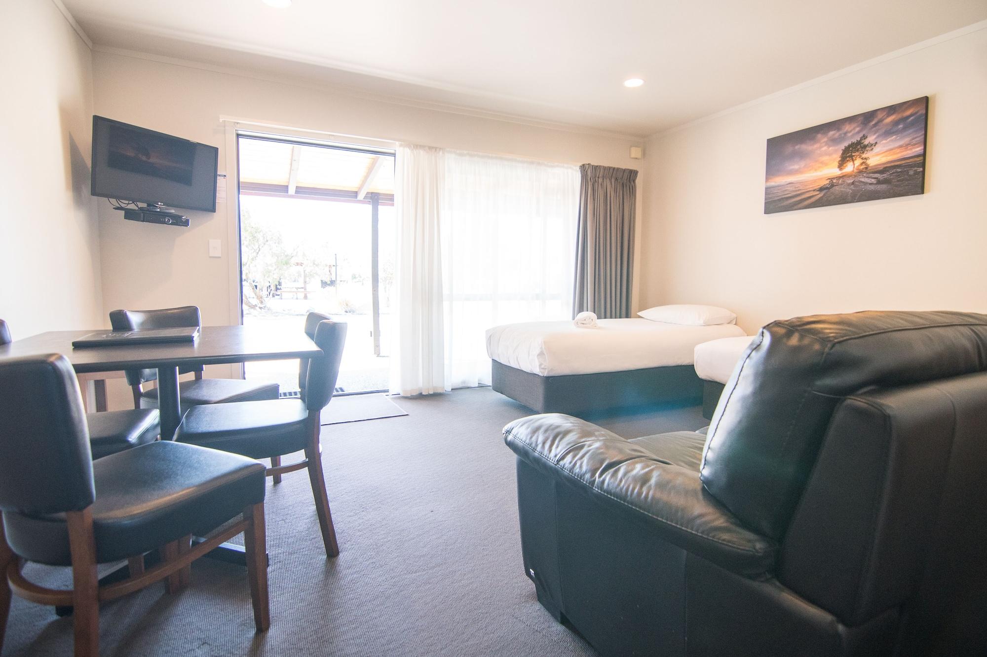 Parklands Motorlodge & Holiday Park Turangi Esterno foto