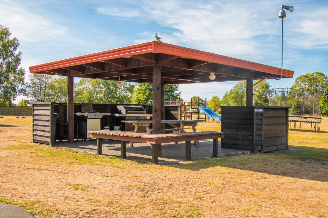 Parklands Motorlodge & Holiday Park Turangi Esterno foto